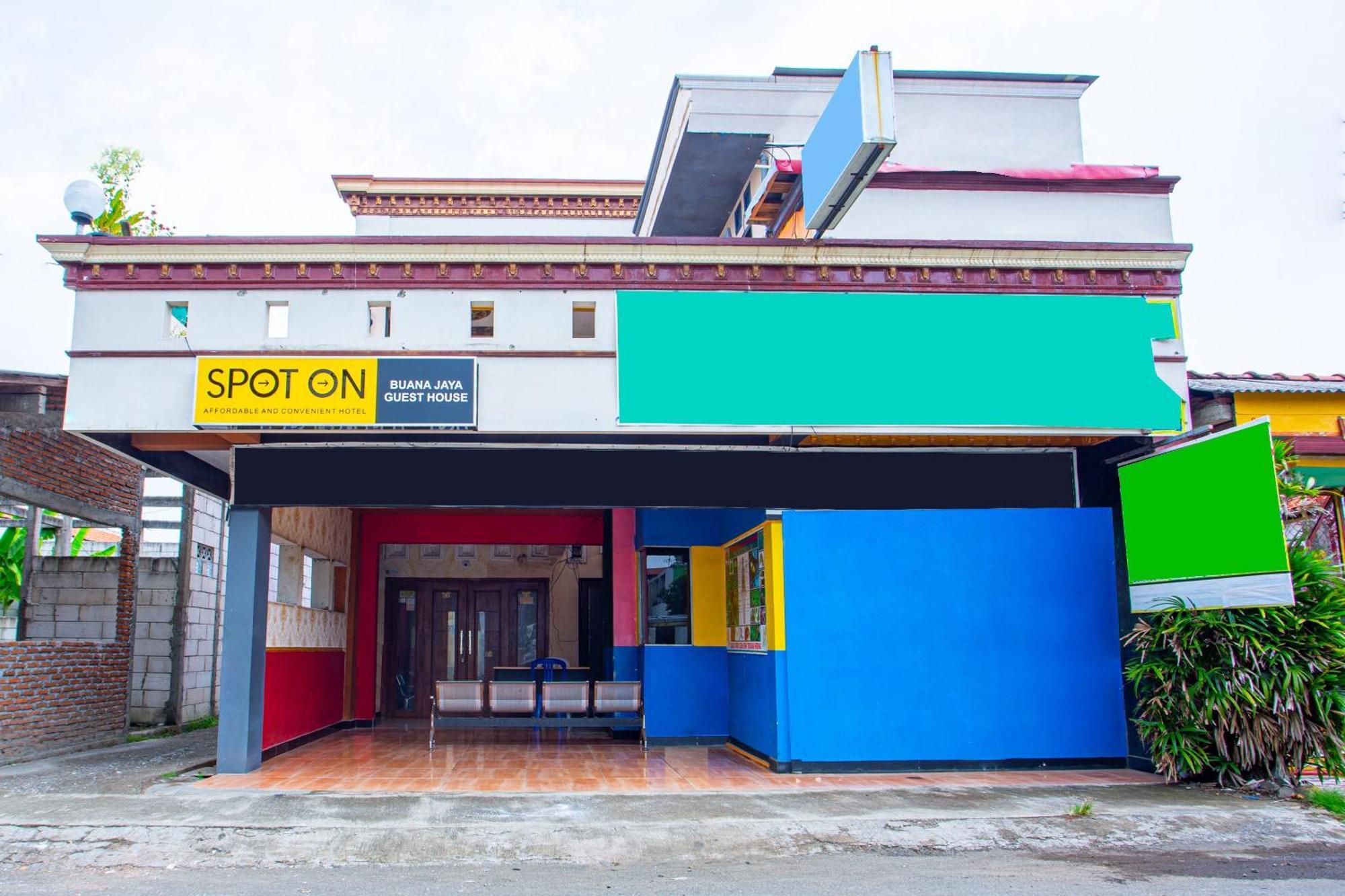 Spot On 2473 Buana Jaya Guest House Cilacap Zewnętrze zdjęcie